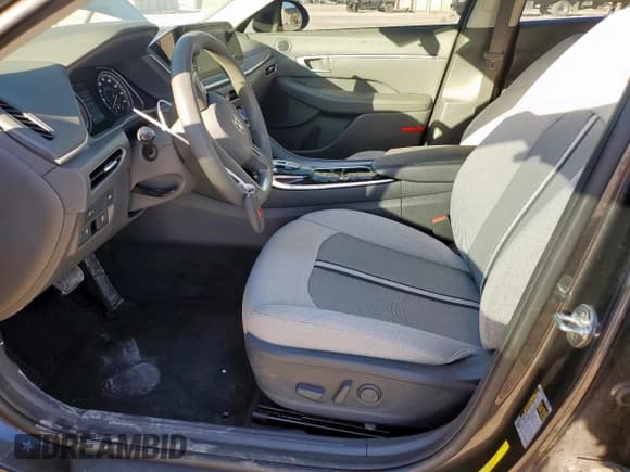 ✅ 2021 Hyundai Sonata SEL • VIN: 5NPEL4JA9MH091936 • Lot: 92226665. Wystawiony na Copart z przebiegiem 83 471 mil. Bezpłatny archiwum sprzedaży aukcyjnych z USA i szczegółowy raport historii pojazdu na DreamBid. Zdjęcie 7.