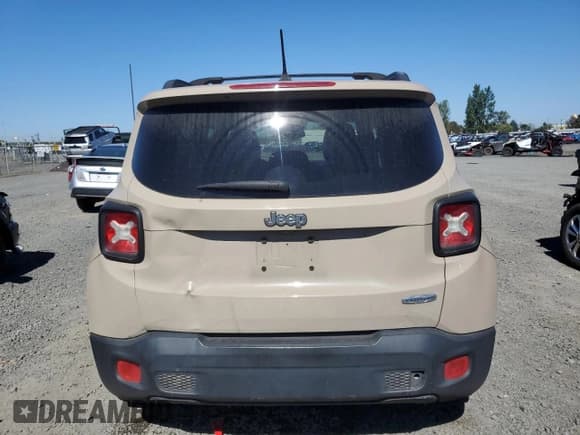 ✅ 2015 Jeep Renegade Latitude • VIN: ZACCJABT1FPB30640 • Lot: 80924495. Wystawiony na Copart z przebiegiem 132 795 mil. Bezpłatny archiwum sprzedaży aukcyjnych z USA i szczegółowy raport historii pojazdu na DreamBid. Zdjęcie 6.