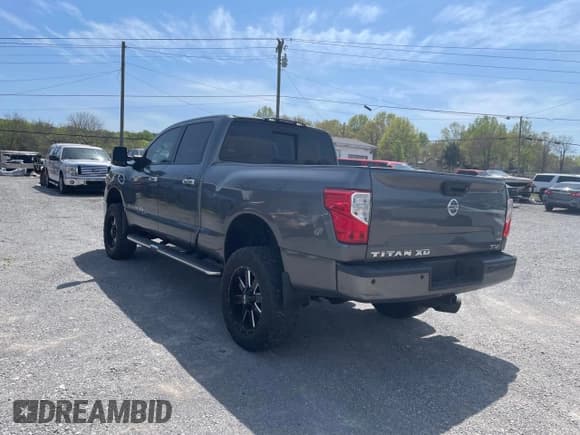 ✅ 2016 Nissan Titan Platinum Reserve • VIN: 1N6BA1F2XGN516798 • Lot: 53584635. Wystawiony na Copart z przebiegiem 104 737 mil. Bezpłatny archiwum sprzedaży aukcyjnych z USA i szczegółowy raport historii pojazdu na DreamBid. Zdjęcie 3.
