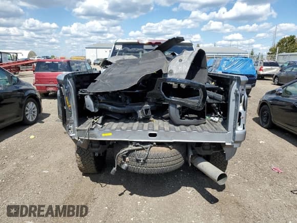 ✅ 2025 Chevrolet Silverado 2500HD LT • VIN: 2GC4KNEY6S1143968 • Lot: 69781745. Wystawiony na Copart z przebiegiem 20 570 mil. Bezpłatny archiwum sprzedaży aukcyjnych z USA i szczegółowy raport historii pojazdu na DreamBid. Zdjęcie 6.