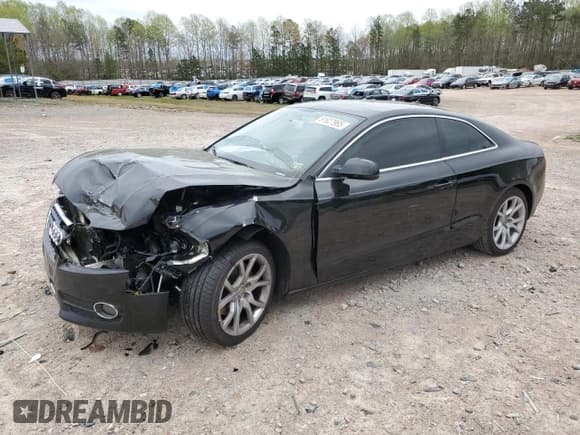 ✅ 2010 Audi A5 Premium • VIN: WAUCFAFR3AA065313 • Лот: 51627965. Опубликован ранее на Copart с пробегом 103 021 миль. Бесплатный доступ к архиву аукционных продаж из США и подробный отчёт об истории автомобиля на DreamBid. Изображение 1.