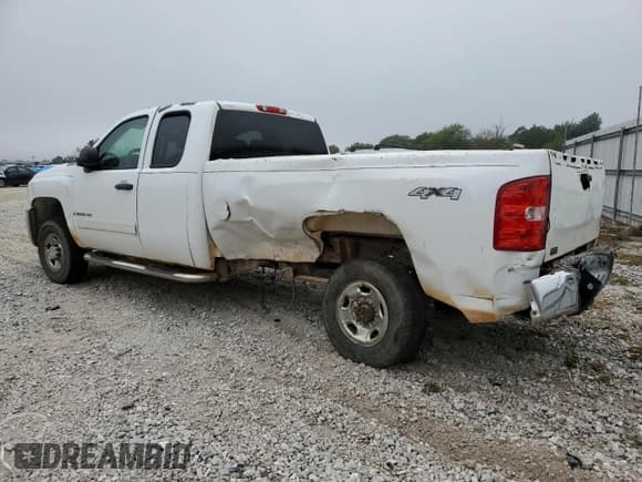 ✅ 2008 Chevrolet Silverado 2500HD Work Truck • VIN: 1GCHK29K18E116738 • Лот: 72018075. Опубликован ранее на Copart с пробегом 185 031 миль. Бесплатный доступ к архиву аукционных продаж из США и подробный отчёт об истории автомобиля на DreamBid. Изображение 2.