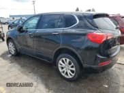 ✅ 2019 Buick Envision Preferred • VIN: LRBFX1SA3KD006077 • Lot: 64453745. Wystawiony na Copart z przebiegiem 94 810 mil. Bezpłatny archiwum sprzedaży aukcyjnych z USA i szczegółowy raport historii pojazdu na DreamBid. Zdjęcie 2.