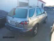 ✅ 2001 Lexus RX 300 • VIN: JTJGF10U910098353 • Lot: 43466504. Wystawiony na IAAI z przebiegiem 332 437 mil. Bezpłatny archiwum sprzedaży aukcyjnych z USA i szczegółowy raport historii pojazdu na DreamBid. Zdjęcie 4.