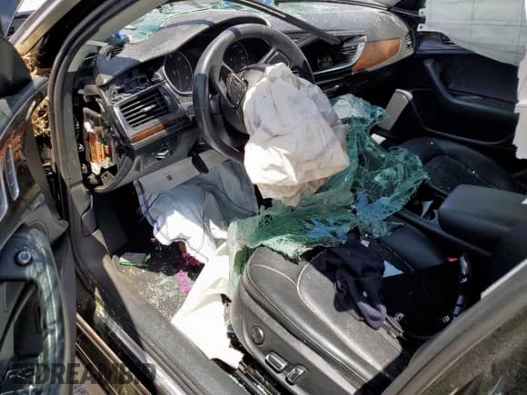 ✅ 2018 Audi A6 Premium • VIN: WAUC8AFC8JN072692 • Лот: 65247975. Опубликован ранее на Copart с пробегом 123 813 миль. Бесплатный доступ к архиву аукционных продаж из США и подробный отчёт об истории автомобиля на DreamBid. Изображение 8.