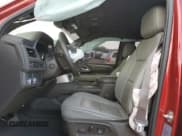 ✅ 2024 GMC Yukon XL SLT • VIN: 1GKS1GKD7RR365416 • Lot: 55903165. Wystawiony na Copart z przebiegiem 12 195 mil. Bezpłatny archiwum sprzedaży aukcyjnych z USA i szczegółowy raport historii pojazdu na DreamBid. Zdjęcie 7.