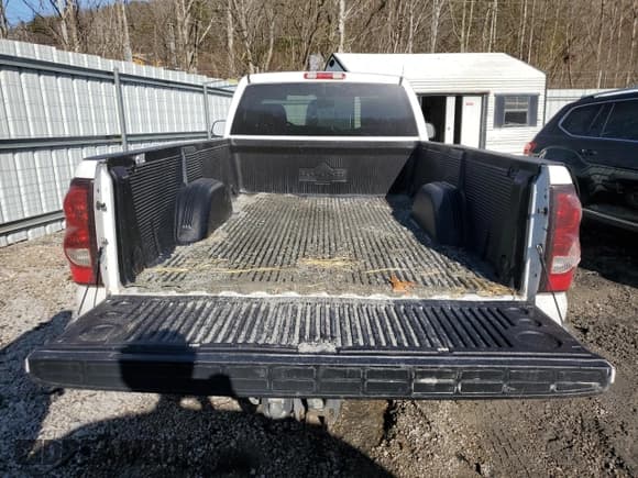 ✅ 2004 Chevrolet Silverado 1500 LS • VIN: 1GCEK14T64Z107680 • Лот: 44324255. Опубликован ранее на Copart с пробегом 209 385 миль. Бесплатный доступ к архиву аукционных продаж из США и подробный отчёт об истории автомобиля на DreamBid. Изображение 10.