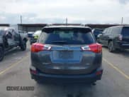 ✅ 2014 Toyota RAV4 LE • VIN: JTMZFREV9EJ005634 • Lot: 43464815. Wystawiony na IAAI z przebiegiem 194 719 mil. Bezpłatny archiwum sprzedaży aukcyjnych z USA i szczegółowy raport historii pojazdu na DreamBid. Zdjęcie 16.