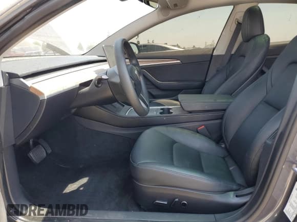 ✅ 2023 Tesla Model 3 • VIN: 5YJ3E1EA6PF712983 • Lot: 68097565. Wystawiony na Copart z przebiegiem 25 830 mil. Bezpłatny archiwum sprzedaży aukcyjnych z USA i szczegółowy raport historii pojazdu na DreamBid. Zdjęcie 7.