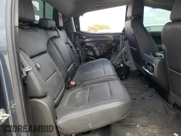 ✅ 2020 Chevrolet Silverado 1500 • VIN: 1GCUWEED9LZ162119 • Lot: 69660514. Listed on Copart with 104,467 mi. Free auction sales archive from the USA and detailed vehicle history report at DreamBid. Image 10.