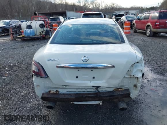 ✅ 2014 Nissan Maxima S • VIN: 1N4AA5AP4EC479383 • Lot: 43761868. Listed on IAAI with 148,527 mi. Free auction sales archive from the USA and detailed vehicle history report at DreamBid. Image 17.