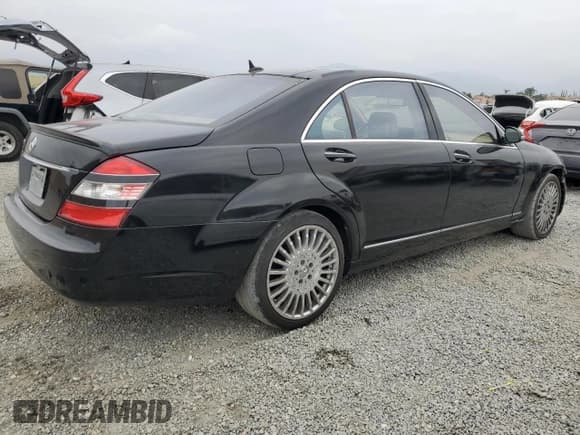 ✅ 2008 Mercedes-Benz S 550 • VIN: WDDNG71XX8A151879 • Lot: 76368764. Wystawiony na Copart z przebiegiem 83 175 mil. Bezpłatny archiwum sprzedaży aukcyjnych z USA i szczegółowy raport historii pojazdu na DreamBid. Zdjęcie 3.