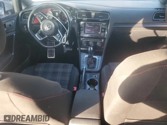 ✅ 2018 Volkswagen Golf GTI S • VIN: 3VW447AUXJM280442 • Lot: 82492835. Wystawiony na Copart z przebiegiem 82 231 mil. Bezpłatny archiwum sprzedaży aukcyjnych z USA i szczegółowy raport historii pojazdu na DreamBid. Zdjęcie 8.