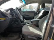 ✅ 2017 Hyundai Santa Fe 2.4L • VIN: 5NMZTDLB8HH012976 • Лот: 85428955. Опубликован ранее на Copart с пробегом 127 596 миль. Бесплатный доступ к архиву аукционных продаж из США и подробный отчёт об истории автомобиля на DreamBid. Изображение 7.