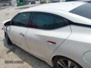 ✅ 2019 Nissan Maxima SL • VIN: 1N4AA6AV1KC370282 • Lot: 42402975. Wystawiony na IAAI z przebiegiem 182 246 mil. Bezpłatny archiwum sprzedaży aukcyjnych z USA i szczegółowy raport historii pojazdu na DreamBid. Zdjęcie 15.