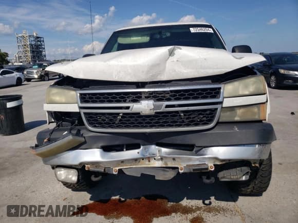 ✅ 2006 Chevrolet Silverado 2500HD LT1 • VIN: 1GCHC23D16F158311 • Лот: 72546204. Опубликован ранее на Copart с пробегом 208 534 миль. Бесплатный доступ к архиву аукционных продаж из США и подробный отчёт об истории автомобиля на DreamBid. Изображение 5.