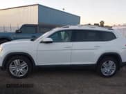 ✅ 2018 Volkswagen Atlas SEL Premium • VIN: 1V2NR2CA6JC537949 • Лот: 43666355. Опубликован ранее на IAAI с пробегом 62 238 миль. Бесплатный доступ к архиву аукционных продаж из США и подробный отчёт об истории автомобиля на DreamBid. Изображение 14.