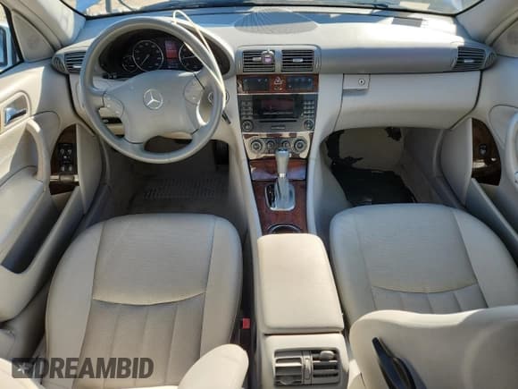 ✅ 2006 Mercedes-Benz C 280 Luxury • VIN: WDBRF92H66F791765 • Лот: 91165315. Опубликован ранее на Copart с пробегом 112 457 миль. Бесплатный доступ к архиву аукционных продаж из США и подробный отчёт об истории автомобиля на DreamBid. Изображение 8.