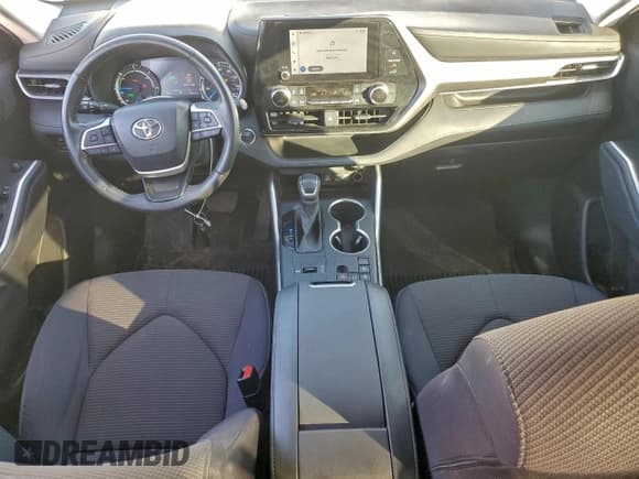 ✅ 2023 Toyota Highlander Hybrid LE • VIN: 5TDZARAHXPS521120 • Лот: 95034905. Опубликован ранее на Copart с пробегом 86 264 миль. Бесплатный доступ к архиву аукционных продаж из США и подробный отчёт об истории автомобиля на DreamBid. Изображение 8.