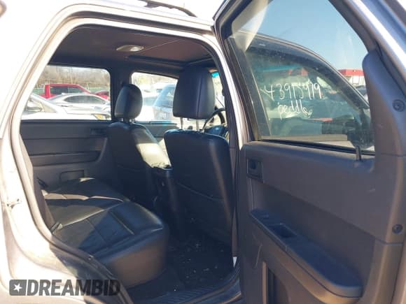 ✅ 2009 Ford Escape XLT • VIN: 1FMCU03799KC86292 • Lot: 43915919. Listed on IAAI with 163,766 mi. Free auction sales archive from the USA and detailed vehicle history report at DreamBid. Image 8.