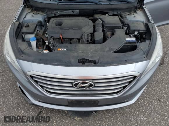 2016 Hyundai Sonata 2.4L z VIN 5NPE24AFXGH314679, wystawiony jako Copart lot #67595515 z przebiegiem 124 540 mil mil oraz Szkoda całkowita • Salvage title. Historia ofert i sprzedaży dostępna na DreamBid. Obrazek 11.