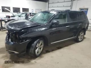 ✅ 2011 Toyota Highlander Limited • VIN: 5TDDK3EH4BS059290 • Лот: 80187795. Опубликован ранее на Copart с пробегом 297 621 миль. Бесплатный доступ к архиву аукционных продаж из США и подробный отчёт об истории автомобиля на DreamBid. Изображение 1.