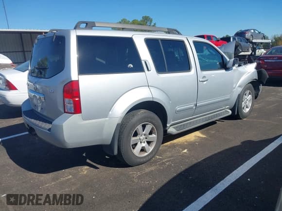 ✅ 2009 Nissan Pathfinder SE • VIN: 5N1AR18BX9C610601 • Lot: 43524259. Listed on IAAI with 177,984 mi. Free auction sales archive from the USA and detailed vehicle history report at DreamBid. Image 4.