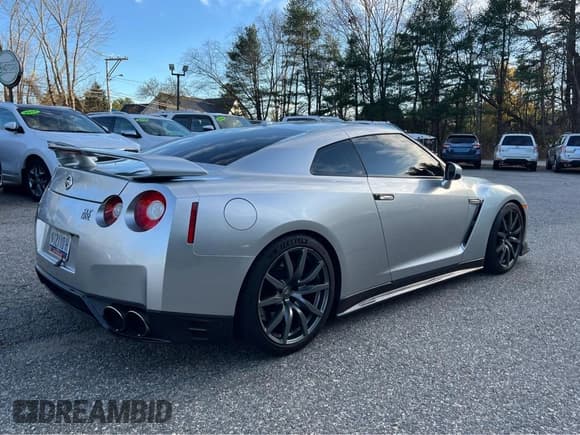 ✅ 2013 Nissan GT-R Premium • VIN: JN1AR5EF5DM260772 • Lot: 42827935. Listed on Copart with 46,427 mi. Free auction sales archive from the USA and detailed vehicle history report at DreamBid. Image 4.