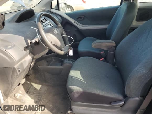 ✅ 2008 Toyota Yaris • VIN: JTDJT923485191282 • Lot: 91248695. Wystawiony na Copart z przebiegiem 169 881 mil. Bezpłatny archiwum sprzedaży aukcyjnych z USA i szczegółowy raport historii pojazdu na DreamBid. Zdjęcie 7.