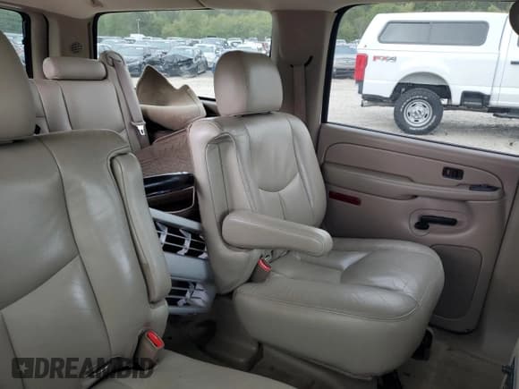 ✅ 2004 Chevrolet Suburban Z71 • VIN: 3GNFK16Z64G211289 • Лот: 51853965. Опубликован ранее на Copart с пробегом Не указан. Бесплатный доступ к архиву аукционных продаж из США и подробный отчёт об истории автомобиля на DreamBid. Изображение 10.