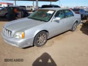 ✅ 2003 Cadillac DeVille DTS • VIN: 1G6KF57923U260229 • Lot: 41415468. Wystawiony na IAAI z przebiegiem 58 012 mil. Bezpłatny archiwum sprzedaży aukcyjnych z USA i szczegółowy raport historii pojazdu na DreamBid. Zdjęcie 2.
