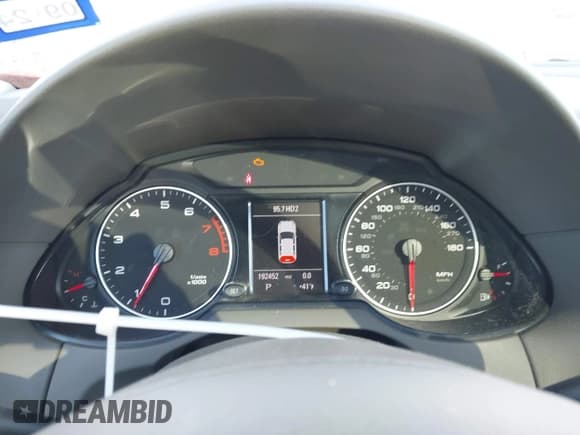 ✅ 2012 Audi Q5 Premium Plus • VIN: WA1LFAFP2CA136581 • Lot: 43836006. Wystawiony na IAAI z przebiegiem 192 452 mil. Bezpłatny archiwum sprzedaży aukcyjnych z USA i szczegółowy raport historii pojazdu na DreamBid. Zdjęcie 7.