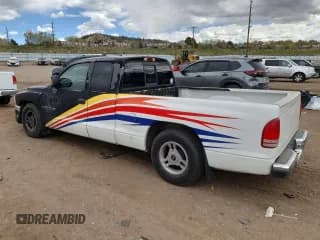 ✅ 1999 Dodge Dakota SLT • VIN: 1B7GL22X4XS193831 • Lot: 54602285. Wystawiony na Copart z przebiegiem 150 246 mil. Bezpłatny archiwum sprzedaży aukcyjnych z USA i szczegółowy raport historii pojazdu na DreamBid. Zdjęcie 2.