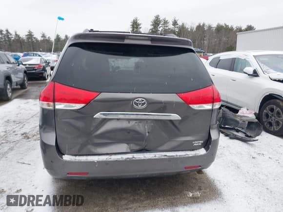✅ 2012 Toyota Sienna XLE • VIN: 5TDDK3DCXCS036006 • Lot: 41846007. Listed on IAAI with 188,555 mi. Free auction sales archive from the USA and detailed vehicle history report at DreamBid. Image 16.