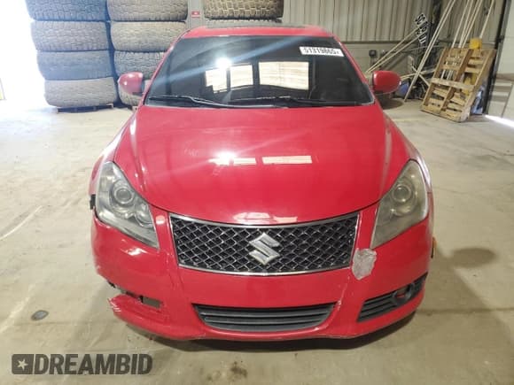 ✅ 2010 Suzuki Kizashi • VIN: JS2RF9A59A6100073 • Лот: 51319865. Опубликован ранее на Copart с пробегом 167 710 миль. Бесплатный доступ к архиву аукционных продаж из США и подробный отчёт об истории автомобиля на DreamBid. Изображение 5.