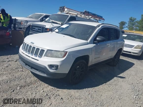 ✅ 2014 Jeep Compass Limited • VIN: 1C4NJCCB2ED679190 • Lot: 43374000. Listed on IAAI with 152,794 mi. Free auction sales archive from the USA and detailed vehicle history report at DreamBid. Image 18.