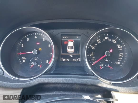 ✅ 2017 Volkswagen Passat SE • VIN: 1VWGT7A39HC018138 • Lot: 43521138. Wystawiony na IAAI z przebiegiem 184 170 mil. Bezpłatny archiwum sprzedaży aukcyjnych z USA i szczegółowy raport historii pojazdu na DreamBid. Zdjęcie 7.