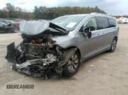 ✅ 2020 Chrysler Pacifica Hybrid Limited • VIN: 2C4RC1N75LR242500 • Lot: 37860392. Wystawiony na IAAI z przebiegiem 59 030 mil. Bezpłatny archiwum sprzedaży aukcyjnych z USA i szczegółowy raport historii pojazdu na DreamBid. Zdjęcie 2.