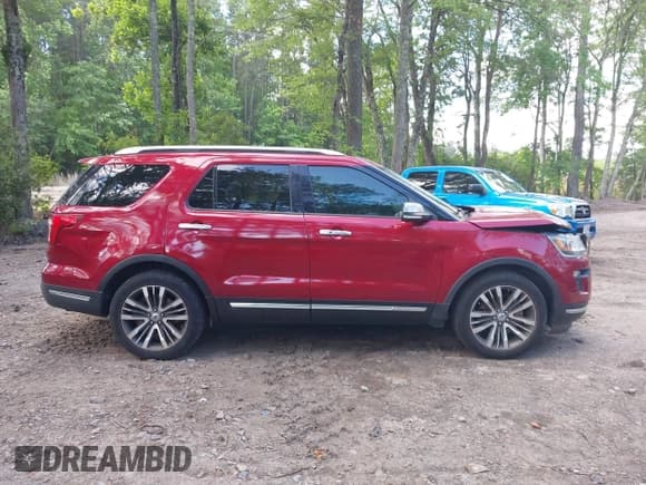 ✅ 2018 Ford Explorer Platinum • VIN: 1FM5K8HT5JGA45100 • Lot: 42382666. Wystawiony na IAAI z przebiegiem 86 203 mil. Bezpłatny archiwum sprzedaży aukcyjnych z USA i szczegółowy raport historii pojazdu na DreamBid. Zdjęcie 14.