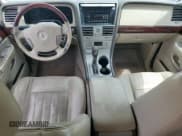 ✅ 2004 Lincoln Aviator Luxury • VIN: 5LMEU68H04ZJ44133 • Лот: 61938935. Опубликован ранее на Copart с пробегом 170 047 миль. Бесплатный доступ к архиву аукционных продаж из США и подробный отчёт об истории автомобиля на DreamBid. Изображение 8.