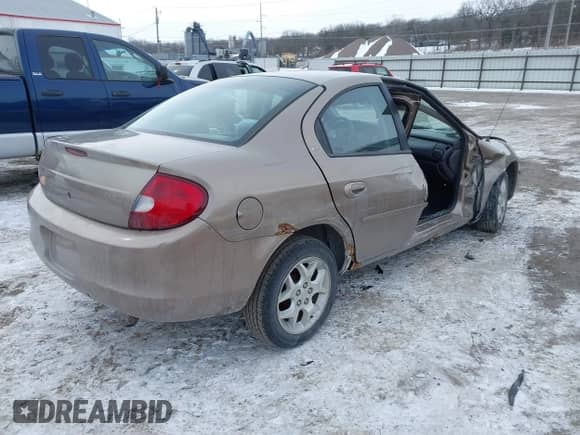 2000 Dodge Neon Highline with VIN 1B3ES46CXYD694730, listed as a IAAI auction lot 41610249 with 110,930 mi miles and . Bid and sale history available at DreamBid. Image 4.
