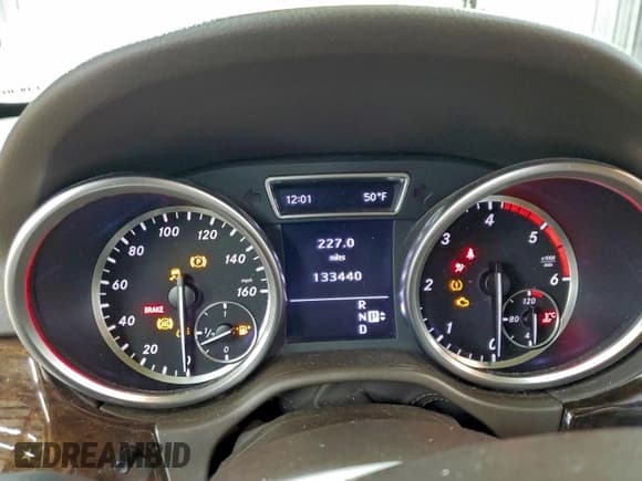 ✅ 2012 Mercedes-Benz M 350 • VIN: 4JGDA2EB7CA064602 • Lot: 85439455. Wystawiony na Copart z przebiegiem 133 440 mil. Bezpłatny archiwum sprzedaży aukcyjnych z USA i szczegółowy raport historii pojazdu na DreamBid. Zdjęcie 9.