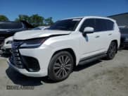 ✅ 2023 Lexus LX 600 Luxury • VIN: JTJGB7CX0P4030299 • Lot: 57625825. Wystawiony na Copart z przebiegiem 21 961 mil. Bezpłatny archiwum sprzedaży aukcyjnych z USA i szczegółowy raport historii pojazdu na DreamBid. Zdjęcie 1.