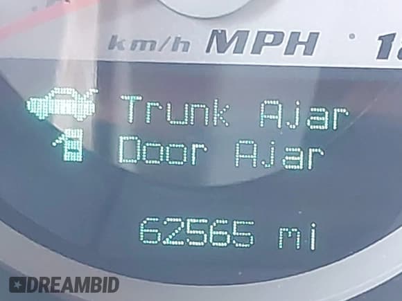 ✅ 2008 Dodge Challenger SRT-8 • VIN: 2B3LJ74W88H301738 • Lot: 43604766. Listed on IAAI with 62,565 mi. Free auction sales archive from the USA and detailed vehicle history report at DreamBid. Image 15.