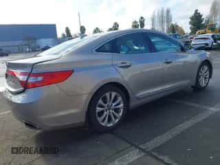 2013 Hyundai Azera z VIN KMHFG4JG4DA200108, wystawiony jako IAAI lot #41106201 z przebiegiem 79 920 mil mil oraz . Historia ofert i sprzedaży dostępna na DreamBid. Obrazek 4.