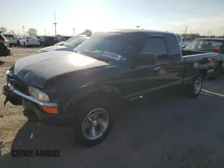 ✅ 2002 Chevrolet S-10 LS • VIN: 1GCCS19W928146468 • Лот: 85165485. Опубликован ранее на Copart с пробегом 162 606 миль. Бесплатный доступ к архиву аукционных продаж из США и подробный отчёт об истории автомобиля на DreamBid. Изображение 1.