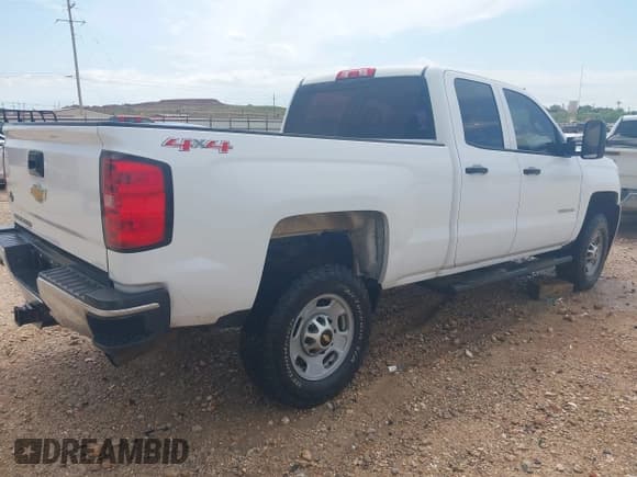 ✅ 2015 Chevrolet Silverado 2500HD Work Truck • VIN: 1GC2KUEG9FZ145624 • Lot: 42355233. Wystawiony na IAAI z przebiegiem 117 812 mil. Bezpłatny archiwum sprzedaży aukcyjnych z USA i szczegółowy raport historii pojazdu na DreamBid. Zdjęcie 4.