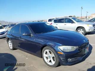 2014 BMW 3 Series 328i z VIN WBA3C1C58EK115326, wystawiony jako IAAI lot #42403532 z przebiegiem 135 348 mil mil oraz . Historia ofert i sprzedaży dostępna na DreamBid. Obrazek 1.