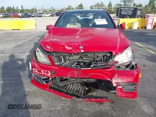 ✅ 2013 Mercedes-Benz C 250 Sport • VIN: WDDGF4HBXDR301022 • Lot: 43640156. Wystawiony na IAAI z przebiegiem 83 776 mil. Bezpłatny archiwum sprzedaży aukcyjnych z USA i szczegółowy raport historii pojazdu na DreamBid. Zdjęcie 6.