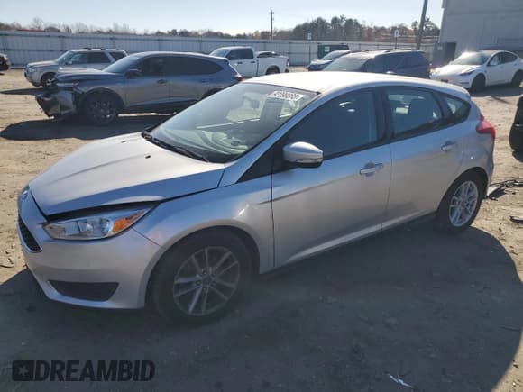 ✅ 2018 Ford Focus SE • VIN: 1FADP3K25JL258601 • Лот: 92290385. Опубликован ранее на Copart с пробегом 58 627 миль. Бесплатный доступ к архиву аукционных продаж из США и подробный отчёт об истории автомобиля на DreamBid. Изображение 1.
